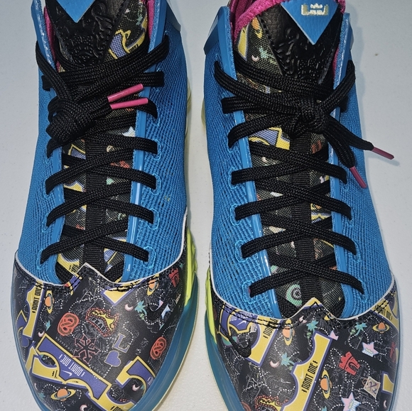 Size 10 - Nike LeBron 19 Low LeBronival - Picture 2 of 7